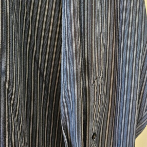 Van Heusen Men's Dress Shirt XXL (18-18 1/2) Long Sleeve Button Down Excellent - Picture 4 of 5